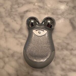 Nuface Mini Silver Facial Toning Device